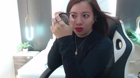 Snapshot of alma_fenix chatting on December 2024 12:23:02 PM ALMA FENIX online show from December 2024 12:23:02 PM