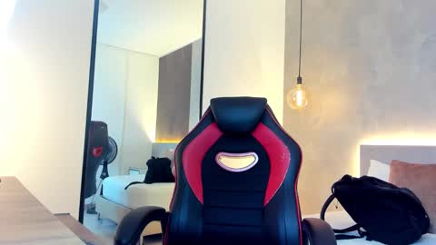 ALMA FENIX  online show from October 2025 12:14:01 PM