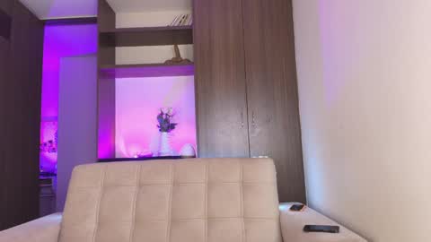 Snapshot of almacastillo2 chatting on June 2026 02:38:01 AM Alma Castillo online show from June 2026 02:38:01 AM