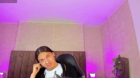 Santy online show from September 2025 04:06:02 PM