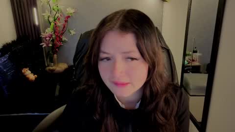 Snapshot of almma_ chatting on October 2025 01:29:02 PM ALMMA online show from October 2025 01:29:02 PM