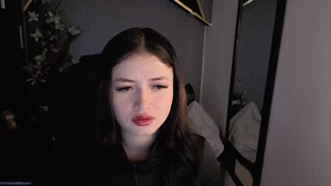 Snapshot of almma_ chatting on November 2025 01:44:02 PM ALMMA online show from November 2025 01:44:02 PM