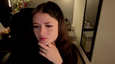 Snapshot of almma_ chatting on November 2025 01:22:01 PM ALMMA online show from November 2025 01:22:01 PM
