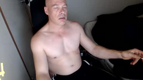 almostanything4u online show from December 2024 12:02:01 PM