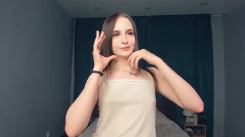 Alona online show from June 2026 07:02:01 PM
