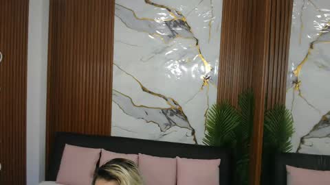 alonddra_tay online show from April 2026 11:35:01 AM