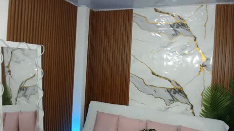 alonddra_tay online show from April 2026 11:31:02 AM