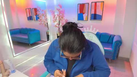 Alondra  online show from November 2025 04:13:02 AM