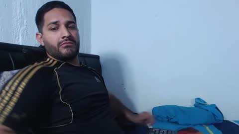 Snapshot of alonxoo chatting on October 2025 10:53:02 PM alonxoo online show from October 2025 10:53:02 PM