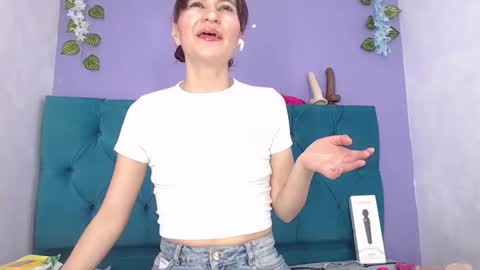 Alorena Megan online show from April 2026 03:21:01 AM