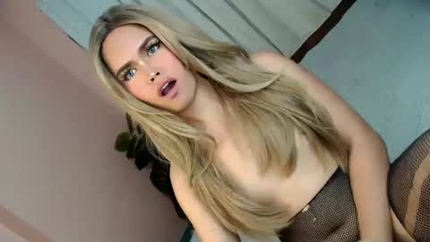 LEXY online show from January 2025 02:04:01 PM