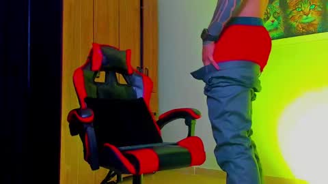 alpha_dominus_ online show from September 2025 04:27:01 AM