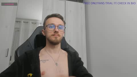 Snapshot of alphaboyfun chatting on December 2024 02:42:01 AM Andi online show from December 2024 02:42:01 AM