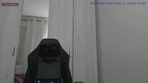 Snapshot of alphaboyfun chatting on December 2024 08:47:02 PM Andi online show from December 2024 08:47:02 PM