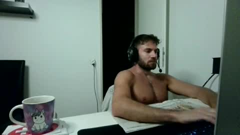 Snapshot of alphah_hunk chatting on July 2026 08:18:02 PM alphah_hunk online show from July 2026 08:18:02 PM