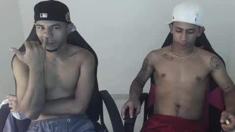 alphas_latins online show from May 2026 06:57:02 PM