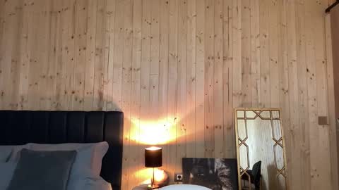 Jhonny online show from April 2026 04:46:01 AM