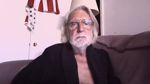 AlphaUniform online show from October 2025 01:45:02 PM