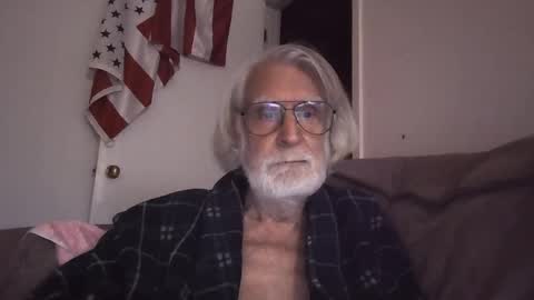 AlphaUniform online show from April 2026 08:44:01 PM