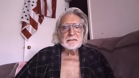 AlphaUniform online show from April 2026 01:46:02 PM