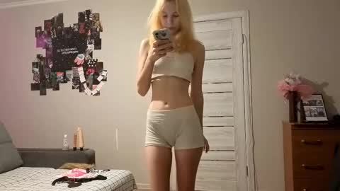 May online show from November 2025 05:01:02 PM