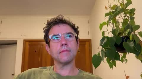 Snapshot of alto1e90br chatting on April 2026 09:15:02 PM alto1e90br online show from April 2026 09:15:02 PM