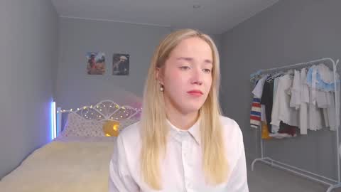 Snapshot of aluntick chatting on December 2024 02:06:01 PM Amelia NEXT STREAM online show from December 2024 02:06:01 PM