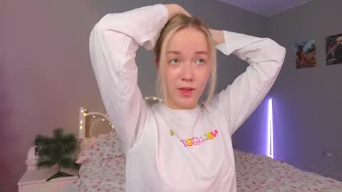 Snapshot of aluntick chatting on January 2025 02:04:01 PM Amelia NEXT STREAM online show from January 2025 02:04:01 PM