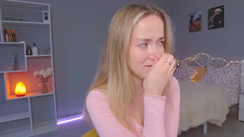 Snapshot of aluntick chatting on February 2025 01:41:01 PM Amelia NEXT STREAM online show from February 2025 01:41:01 PM