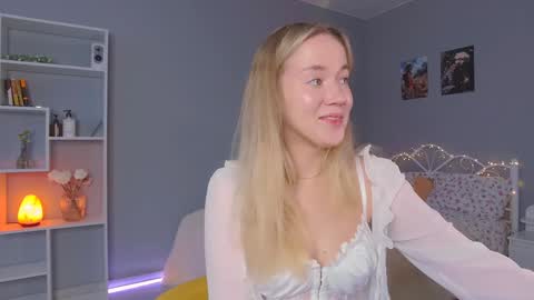 Snapshot of aluntick chatting on February 2025 01:52:01 PM Amelia NEXT STREAM online show from February 2025 01:52:01 PM