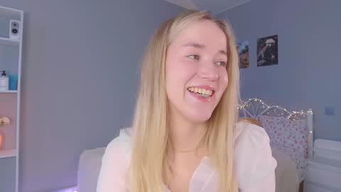 Snapshot of aluntick chatting on February 2025 01:44:01 PM Amelia NEXT STREAM online show from February 2025 01:44:01 PM