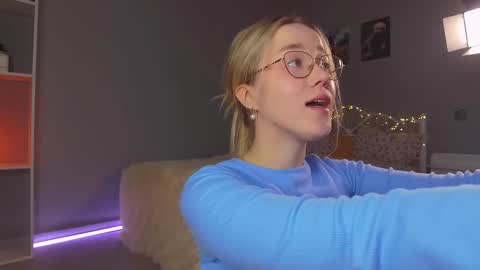 Snapshot of aluntick chatting on February 2025 04:53:02 PM Amelia NEXT STREAM online show from February 2025 04:53:02 PM