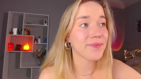 Snapshot of aluntick chatting on March 2025 08:05:02 PM Amelia NEXT STREAM online show from March 2025 08:05:02 PM