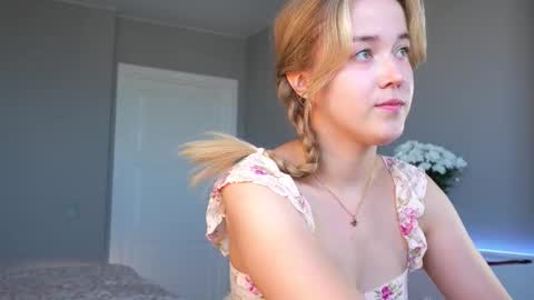 Snapshot of aluntick chatting on September 2025 01:33:02 PM Amelia NEXT STREAM online show from September 2025 01:33:02 PM