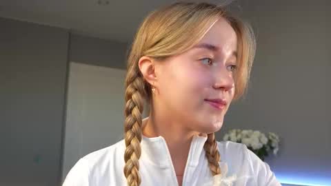 Amelia NEXT STREAM  online show from October 2025 02:08:01 PM