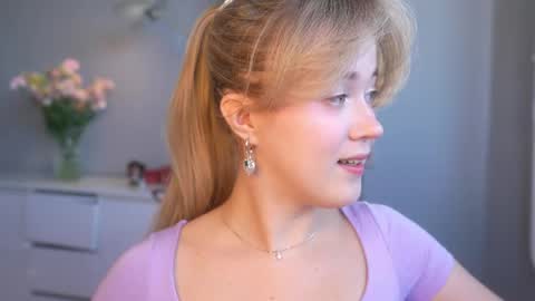 Snapshot of aluntick chatting on May 2026 02:11:01 PM Amelia NEXT STREAM online show from May 2026 02:11:01 PM
