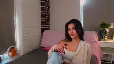 Amelia online show from September 2025 12:05:01 PM