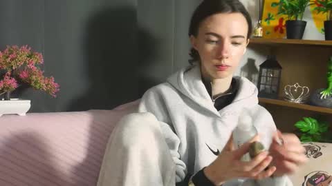 alvanalbach online show from September 2025 09:36:02 AM