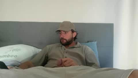 Snapshot of always_on_the_edge chatting on May 2026 09:26:02 AM always_on_the_edge online show from May 2026 09:26:02 AM
