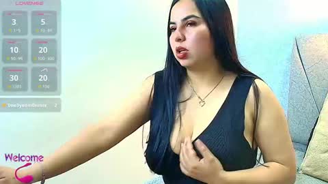   A L Y  online show from October 2025 11:33:02 AM