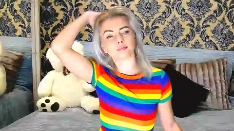 Snapshot of alyblonde chatting on February 2025 10:37:02 AM aly online show from February 2025 10:37:02 AM