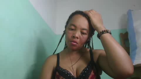 alypierette online show from April 2026 08:17:01 AM