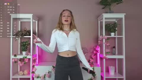 Snapshot of alyshaperkowski chatting on September 2025 04:42:02 PM Vanessa online show from September 2025 04:42:02 PM