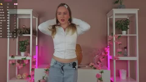 Snapshot of alyshaperkowski chatting on October 2025 07:55:01 PM Vanessa online show from October 2025 07:55:01 PM