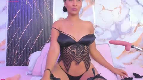 alyson__a online show from November 2025 12:26:01 PM