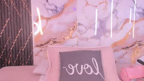 alyson__a online show from April 2026 01:21:01 PM