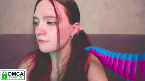 Alyssa online show from November 2025 09:42:02 AM