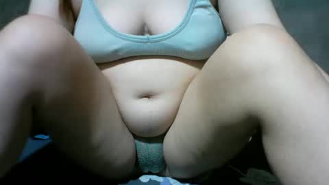 Snapshot of alyssa_hope chatting on February 2025 06:19:01 AM alyssa_hope online show from February 2025 06:19:01 AM