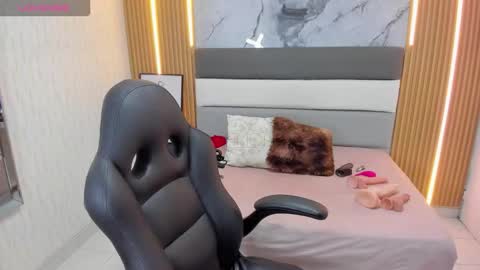  ALYSSA   online show from October 2025 07:14:02 PM