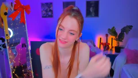 Snapshot of alyssa_smitt chatting on January 2025 04:54:01 AM alyssa_smitt online show from January 2025 04:54:01 AM